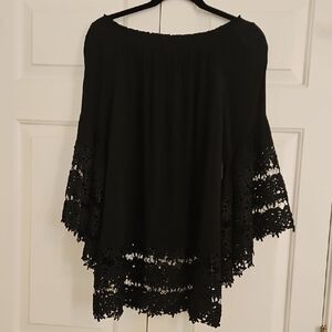Colleen Lopez Black Tunic Blouse with Lace Detail